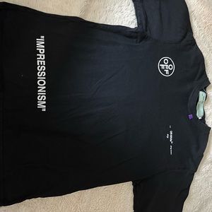 Off white T-shirt for men in great condition.